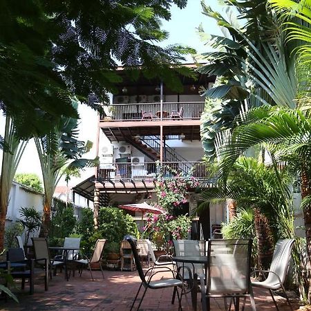 Hotel The Travellers Arms Chiang Mai Esterno foto