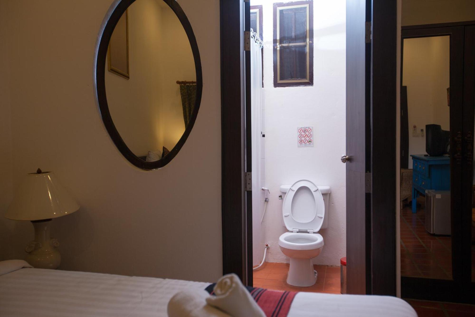 Hotel The Travellers Arms Chiang Mai Esterno foto