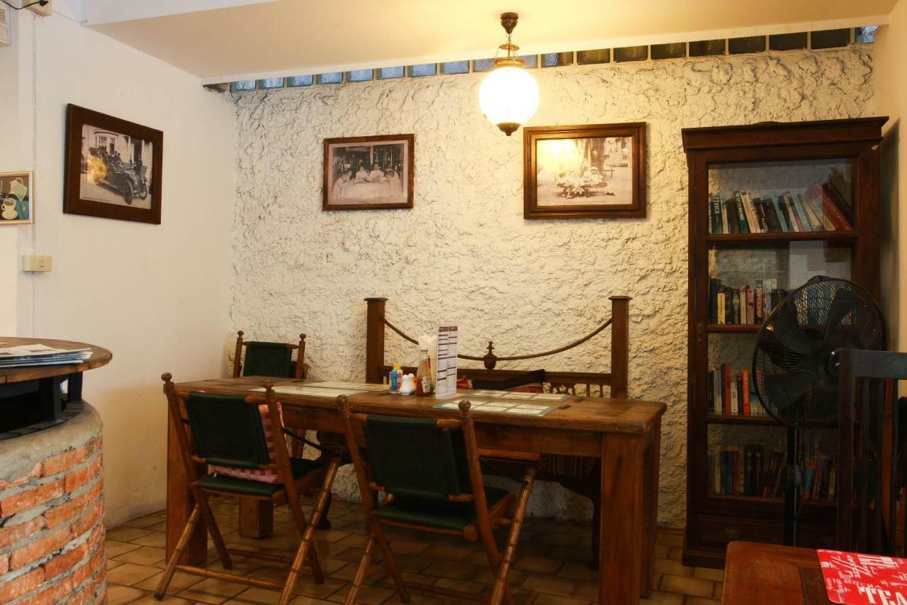 Hotel The Travellers Arms Chiang Mai Esterno foto