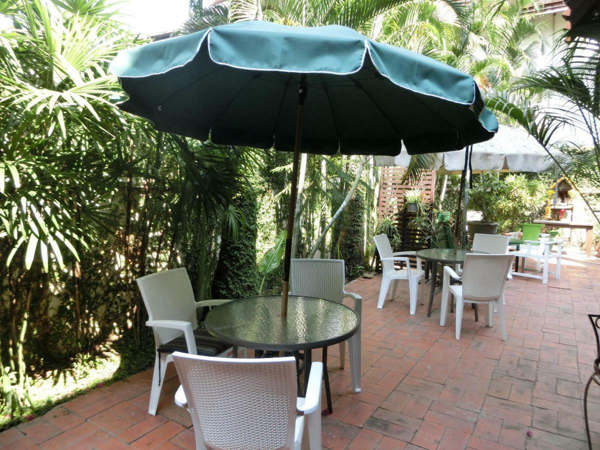 Hotel The Travellers Arms Chiang Mai Esterno foto