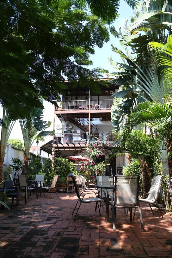 Hotel The Travellers Arms Chiang Mai Esterno foto